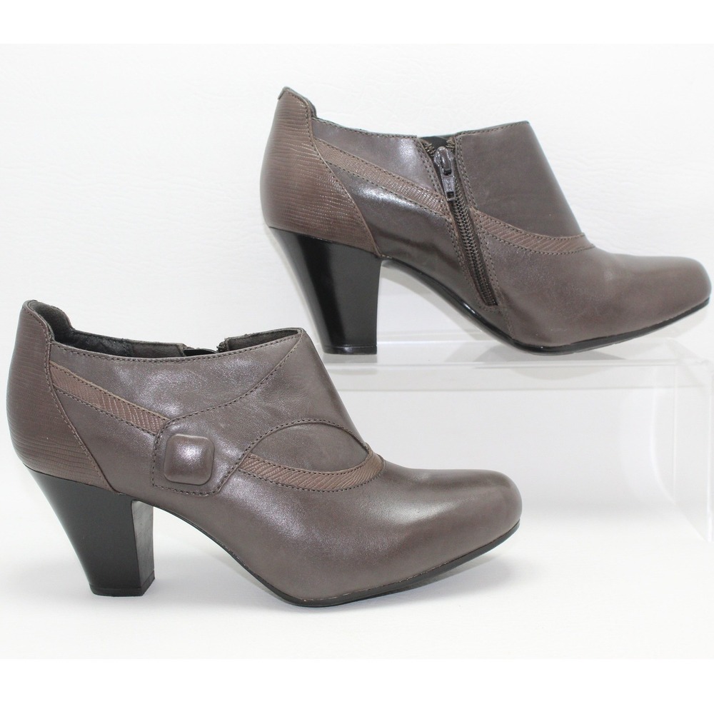 Clarks Bendables Brown Leather Ankle Boots Block Heel Size 8W 60450 93 0811